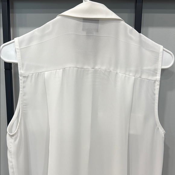 NWOT!! White Sleeveless Blouse - Picture 7 of 8